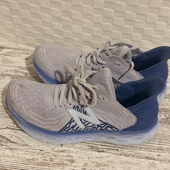 New Balance 1080 Womens - Picture 1 of 9
